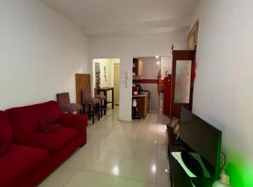 Departamento · 52m² · 3 Ambientes · Departamento 3 Amb, Apto Crédito, con Patio, Venta, Flores