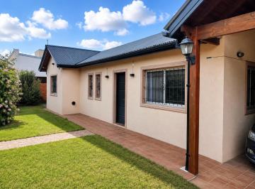 Casa de 3 ambientes, Zárate · Casa La Carona 2 Dorm. Gran Jardín con Pileta y Pocos Años de Uso