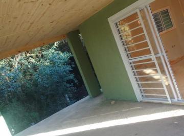 Casa · 90m² · 5 Ambientes · Casa en Unquillo