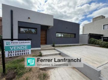 Casa · 130m² · 5 Ambientes · 1 Cochera · Casa en Venta en Tejas 4