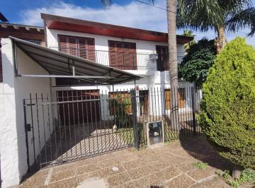 Casa · 480m² · 5 Ambientes · 3 Cocheras · Casa en Venta de 5 Ambientes con Cochera y Pileta, Castelar Norte, Zona Oeste.