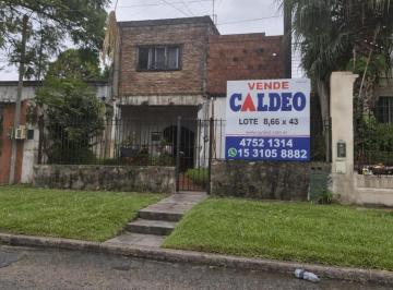 general-san-martin-billinghurst-venta-lote-de-300-a-500-mts · Lote 8,66 X 43 - a m Estación