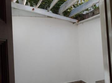 Departamento · 65m² · 3 Ambientes · PH en Alquiler - 2 Dorm. 1 Baño - La Plata
