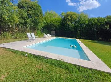 Casa · 150m² · 5 Ambientes · 1 Cochera · Casa en Saint matthew'S