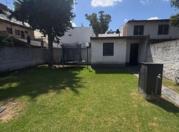 Casa · 150m² · 5 Ambientes · 1 Cochera · Venta Casa 5 Ambientes, villa Udaondo, Ituzaingo