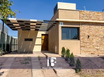 Casa de 3 ambientes, Maipú · Casa en Barrio Pinar del Sol V