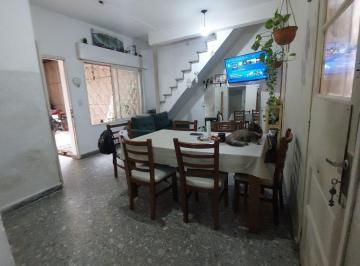 Casa de 4 ambientes, Villa Devoto · Casa Sobre Lote Propio a Reciclar. - Villa Devoto.