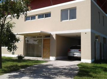 Casa · 150m² · 4 Ambientes · 2 Cocheras · Alquiler Casa en Barrio San Sebastián Area 1, Escobar
