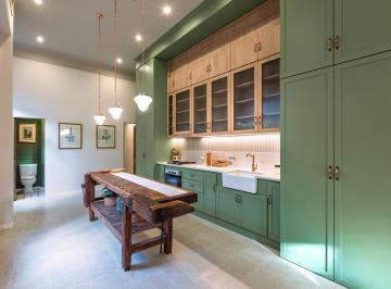 Casa · 146m² · 5 Ambientes · 1 Cochera · Casa en Pichincha Totalmente Reciclada
