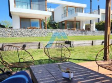 Casa · 500m² · 9 Ambientes · 4 Cocheras · Casa en Venta en Albanueva, Rincón de Milberg, Tigre