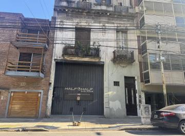 Local comercial · 135m² · 1 Ambiente · Local Deposito en Alquiler