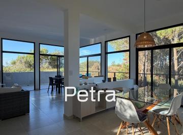 Casa · 123m² · 4 Ambientes · Casa en Venta en Costa Esmeralda - Fondo Libre