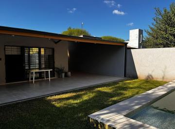 Casa · 165m² · 3 Ambientes · 3 Cocheras · Venta - Casa 2 Dorm con Piscina - Recreo