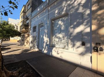 Casa de 4 ambientes, La Paternal · Casa en Venta Refaccionada - Apto Comercial