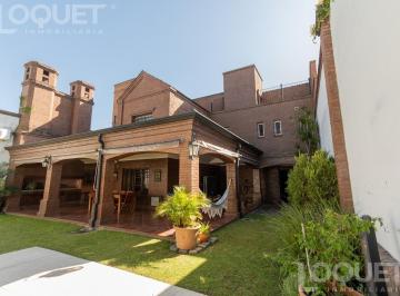 Casa · 327m² · 5 Dormitorios · 4 Cocheras · Importante Casa en Barrio Sur
