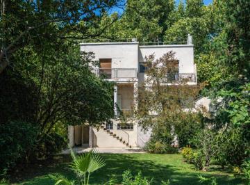 Casa · 550m² · 4 Dormitorios · 3 Cocheras · Casa en Primera Seccion
