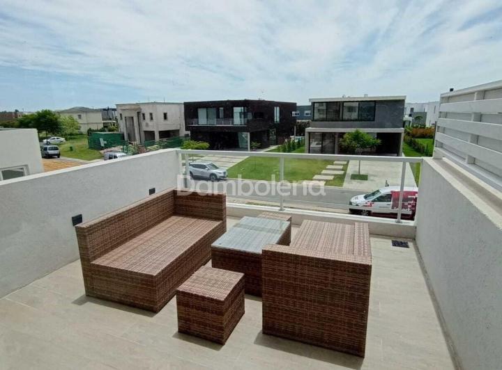 Departamento · 77m² · 3 Ambientes · 1 Cochera