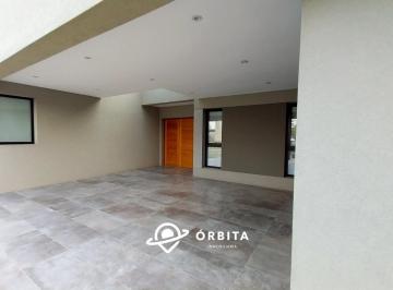 Casa · 640m² · 5 Ambientes · 1 Cochera · Casa en Venta en Barrio San Simón, Canning, Pileta