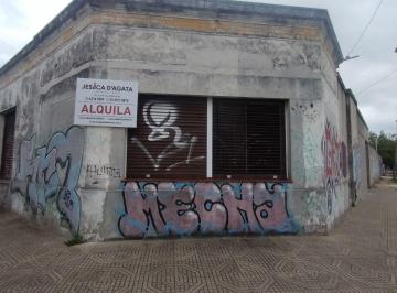 Casa · 200m² · 5 Ambientes · 1 Cochera · Casa 5 Ambientes Cochera Berazategui Centro Para Uso Comercial / Profesional o Familiar