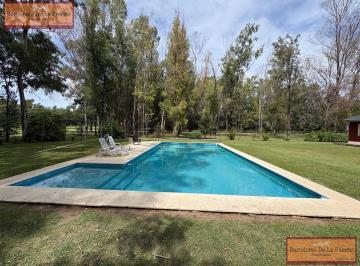 Casa · 250m² · 5 Ambientes · 2 Cocheras · Casa en Chacras del Paraná