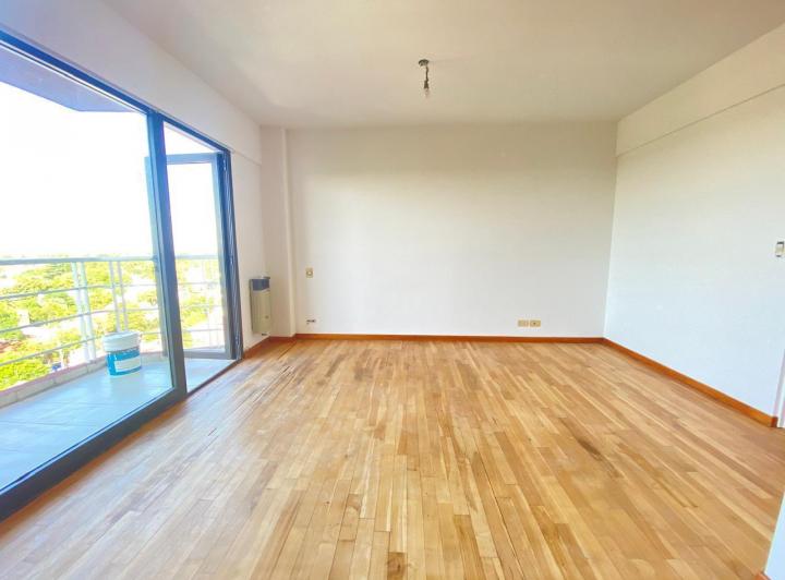 Departamento en Alquiler de 2 Ambientes con Cochera