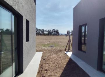 Casa · 180m² · 4 Ambientes · 2 Cocheras · Casa 3 Dorm en Alquiler Acquavista
