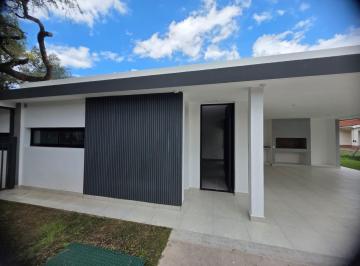 Casa · 158m² · 9 Ambientes · 2 Cocheras · Se Alquila Casa a Estrenar en Barrio San Alfonso, Villa Allende