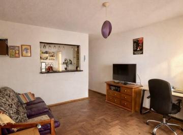 Departamento · 46m² · 3 Ambientes · 1 Dormitorio con 2 Patios. Necochea 1300