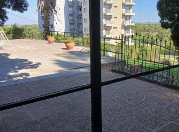 Casa · 100m² · 4 Ambientes · 2 Cocheras · Alquiler - Casa Quinta de 3 Dorm. con Pileta y Quincho en Zona Costanera
