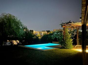 Casa · 180m² · 4 Ambientes · 1 Cochera · Casa en Venta en El Cantón Norte, El Cantón, Escobar