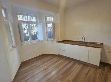 Oficina comercial de 6 ambientes, Ciudad de Mendoza · Casa en Alquiler, Solo Empresas o Actividad Profesional en Quinta Sección.