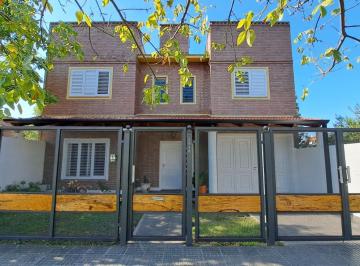 Casa · 210m² · 5 Ambientes · 1 Cochera · Casa con Piscina en Santo Tomé – Excelente Ubicación