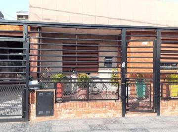 Casa · 340m² · 5 Ambientes · 1 Cochera · Casa - Galpon - Depto - Rios Gallardo 1074 / Propiedad Mixt