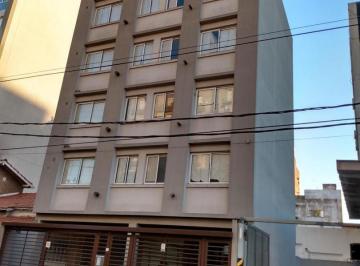 Departamento · 96m² · 3 Ambientes · Piso de Tres Ambientes