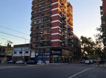 Departamento · 63m² · 3 Ambientes · Departamento en Venta 3 Ambientes en Av Montes de Oca. Barracas, Caba.