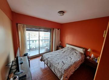 Departamento · 64m² · 3 Ambientes · Departamento en Venta 3 Ambientes en Av Montes de Oca. Barracas, Caba.