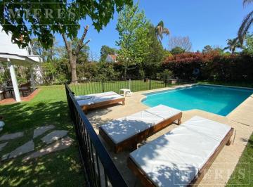 Casa · 150m² · 5 Ambientes · 2 Cocheras · Casa en Alquiler Anual en Mayling Club de Campo
