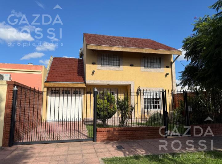 Casa · 183m² · 4 Ambientes · 3 Cocheras