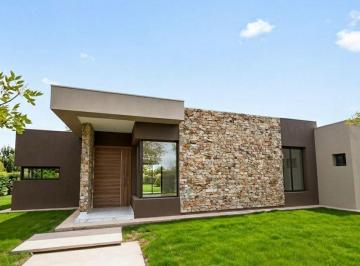 Casa de 4 ambientes, Maipú · Venta Casa Categoría Maipú