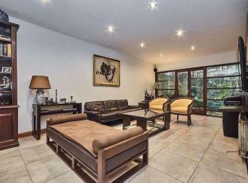 Casa · 330ha · 6 Ambientes · 1 Cochera · Venta Casa 6 Ambientes, en Belgrano