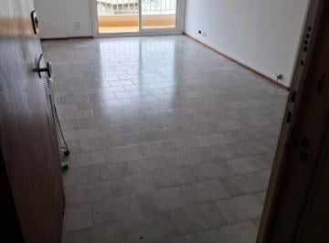 Departamento de 3 ambientes, Villa del Parque · Alquiler en Floresta 3 Ambientes con Balcón Corrido