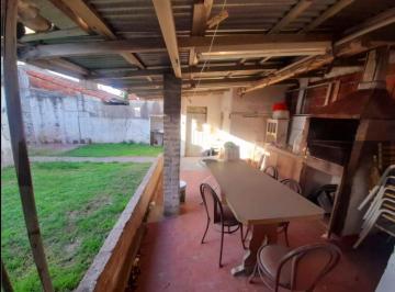 Casa · 150m² · 3 Ambientes · Casa en Venta - 4 Dorm. 3 Baños - Ituzaingó