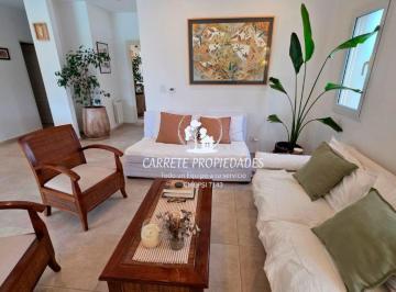Casa de 4 ambientes, Pilar · Casa en Venta con Pileta de 4 Ambientes, Sobre Lote Interno y en Esquina. Barrio San Ramiro. Pilar