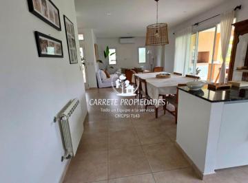Casa de 4 ambientes, Pilar · Casa en Venta con Pileta de 4 Ambientes, Sobre Lote Interno y en Esquina. Barrio San Ramiro. Pilar