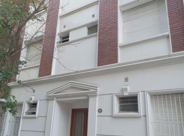 Departamento de 2 ambientes, Recoleta · Dos Ambientes en Excelente Zona, por Escalera, en Recoleta