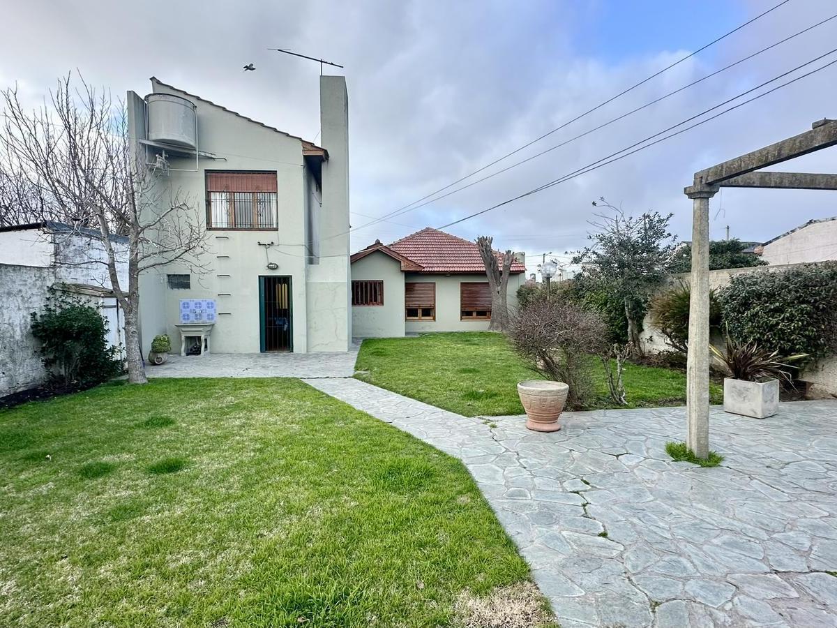 Chalet en lote propio en impecable estado, original
