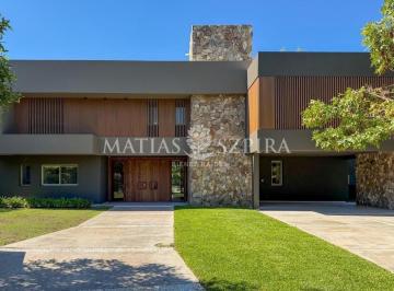 Casa · 600m² · 7 Ambientes · 4 Cocheras · Propiedad 7 Ambientes Premium en Terravista
