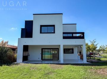 Casa · 225m² · 6 Ambientes · 2 Cocheras · Venta - Casa en Barrio Privado San Pablo - Pilar