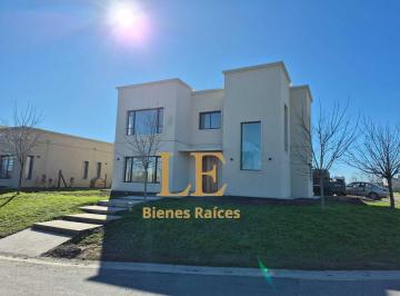Casa · 287m² · 5 Ambientes · 4 Cocheras · Venta Casa a Estrenar Barrio El Naudir Lote Interno, Escobar