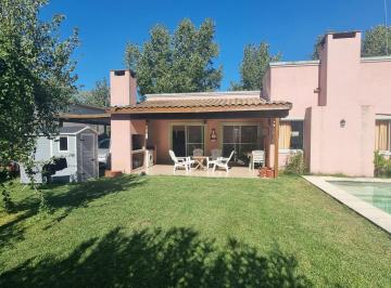 Casa · 126m² · 4 Ambientes · 3 Cocheras · Casa en Barrio Cerrado Los 3 Coniles